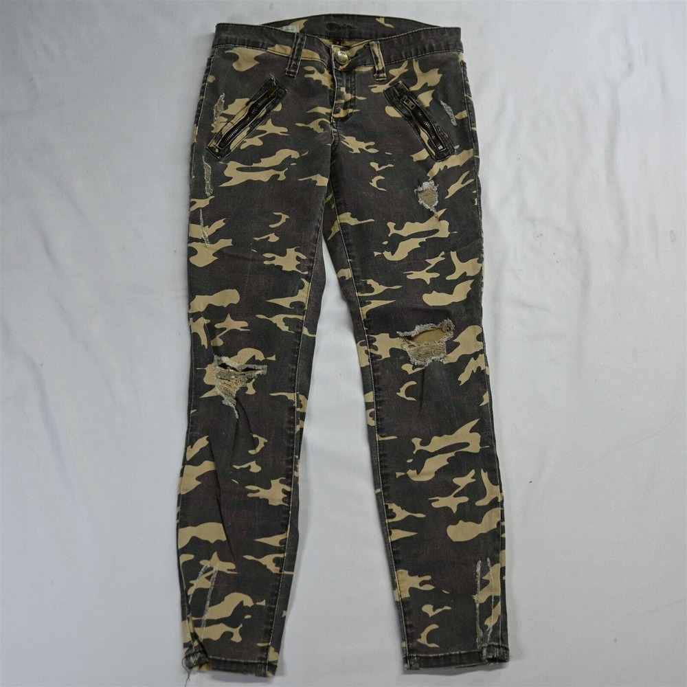 KUT 2 Mia Toothpick Skinny Woodland Camo Destroyed Denim Womens‎ Jeans